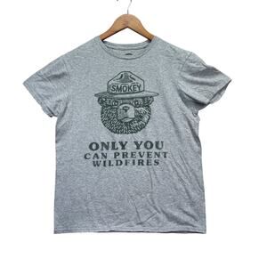 Smokey the Bear Tee Resist Only You Can Forest Fire T Shirt Men's Gray M
